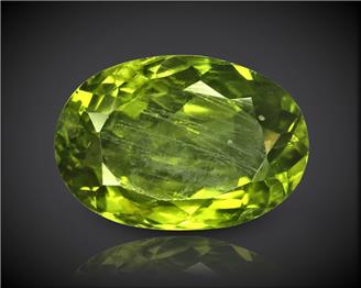 Natural Peridot Certified 5.69 CTS. ( 9123 )